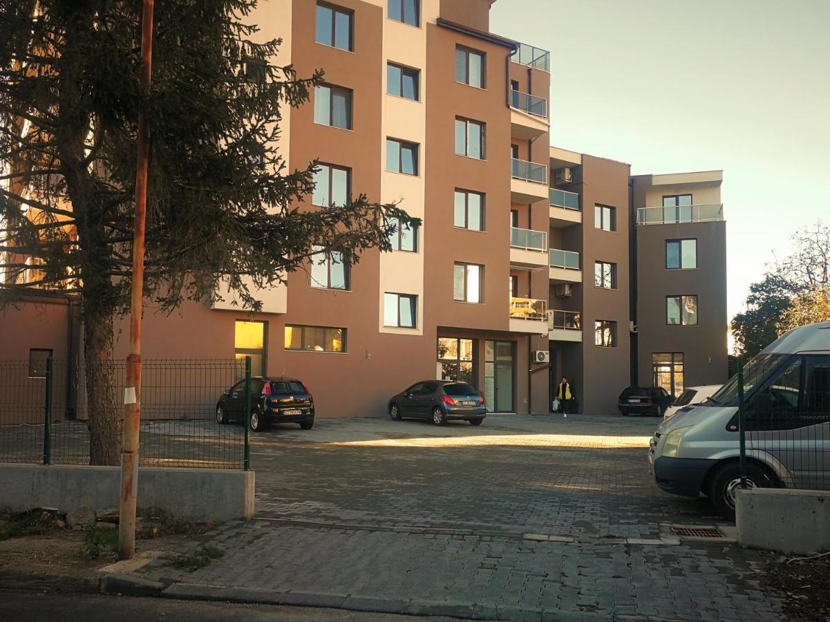 Kalina Apartment Kazanlŭk Eksteriør billede